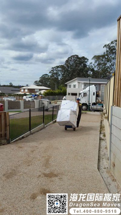 问一下，海运家具去新加坡用什么公司好？