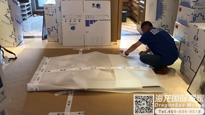 中国香港留学生回国行李到广州