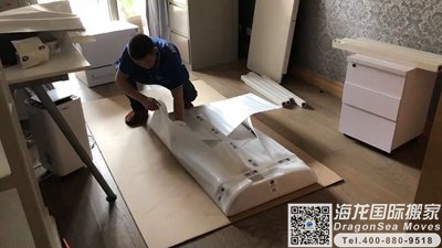 中国香港留学生快递到内地